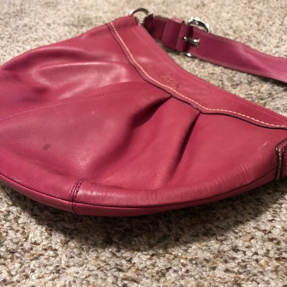 Cute Coach Handbag - Picture 5 of 7